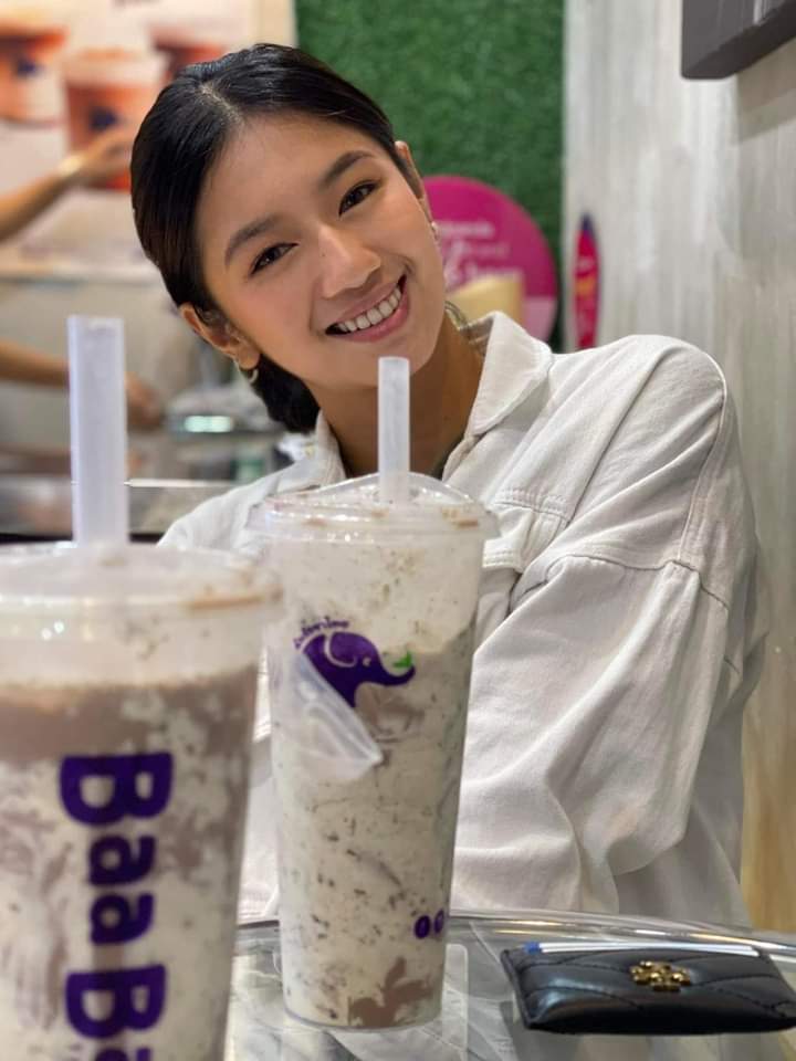 kaodorable's tweet photo. ang lowkey endorser ng business ni mama jhai 

#KaoriOinuma @kaori_oinuma https://t.co/c3GG4GRhfy