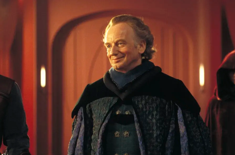 Sidemaul's tweet photo. Ce qu'il se passe avec Elon Musk en ce moment, c'est un plagiat de Star Wars avec Palpatine.
Au départ il est vu comme une bonne personne, cool, etc. Mais une fois au pouvoir de la république pour l'un et Twitter pour l'autre...Le masque tombe et le sith apparait. https://t.co/sKgk5i8oRi