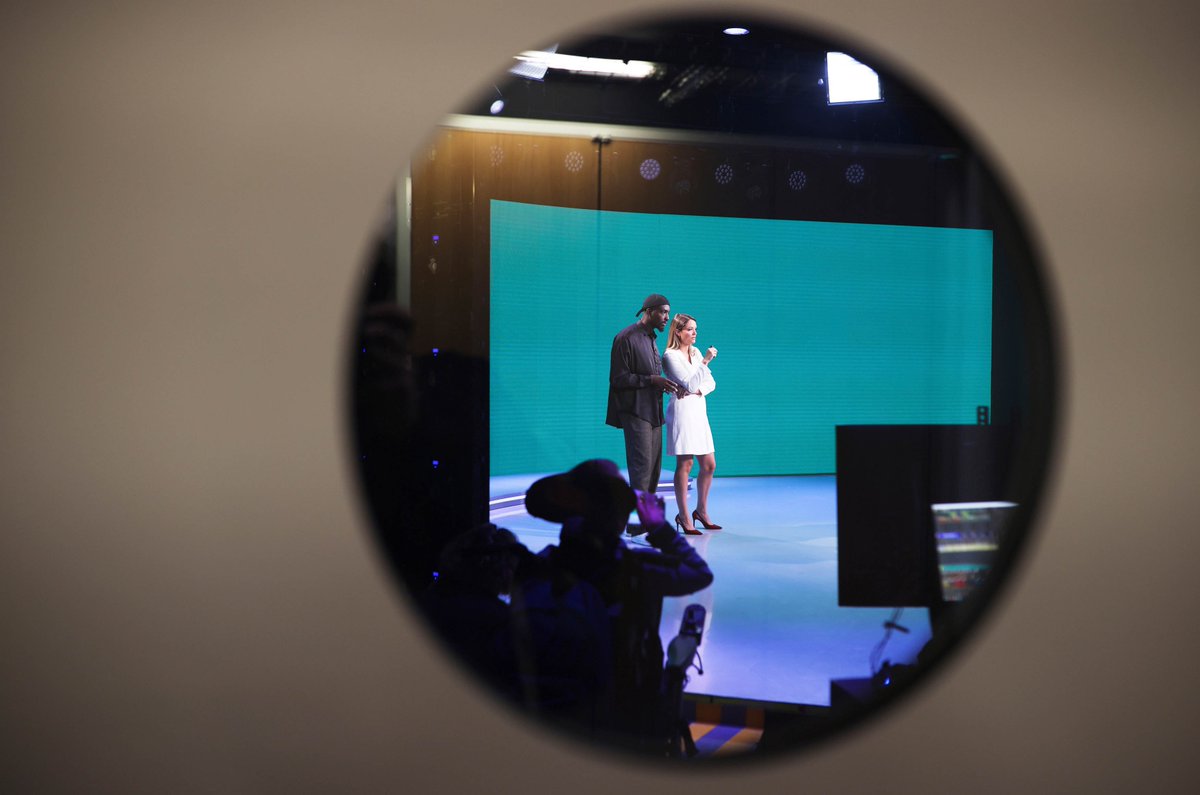 #Engagement Comme chaque année, le <a href="/M6Groupe/">Groupe M6</a>  s'est mobilisé pour le #DuoDay. Pour cette édition 2022, 18 binômes ont été formés sur nos antennes TV/radio et hors antenne avec les collaborateurs du <a href="/M6Groupe/">Groupe M6</a>. Une journée de sensibilisation riche en échanges et découvertes 🙏