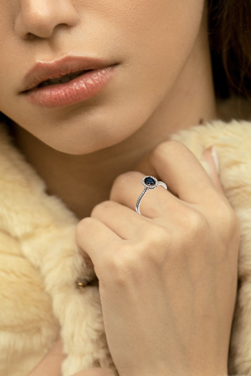 jordanjoyeros's tweet photo. Azul zafiro.
#JordanJoyeros #diseñadores #joyeria #fabricantes #gemologos #sortija #ring #oro #gold #Diamante #diamond #diamonds #zafiroazul #bluesaphire #diseñamosparati #wedesignforyou
https://t.co/jJXVWbGZhB https://t.co/WksEedWefE