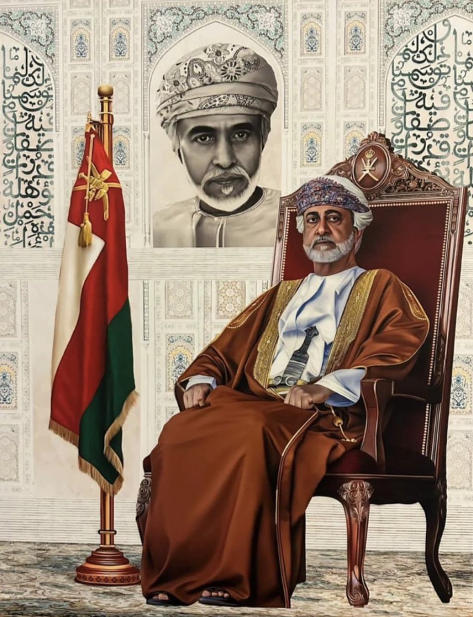 كل عام وسلطنة عُمان سلطاناً وشعباً في خير ومسرة بمناسبة #العيد_الوطني_52_المجيد، حفظ الله جلالة السلطان #هيثم_بن_طارق، ورحم المولى عز وجل السلطان قابوس بن سعيد.
