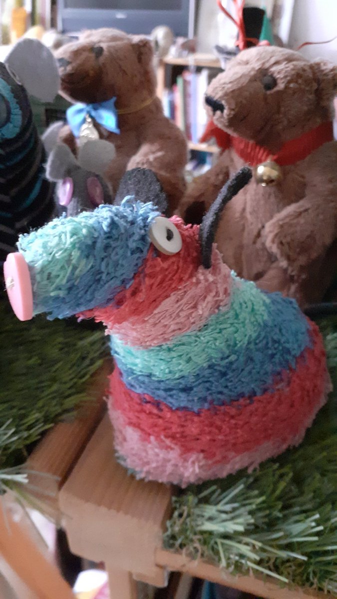 Ratvaark tweet media