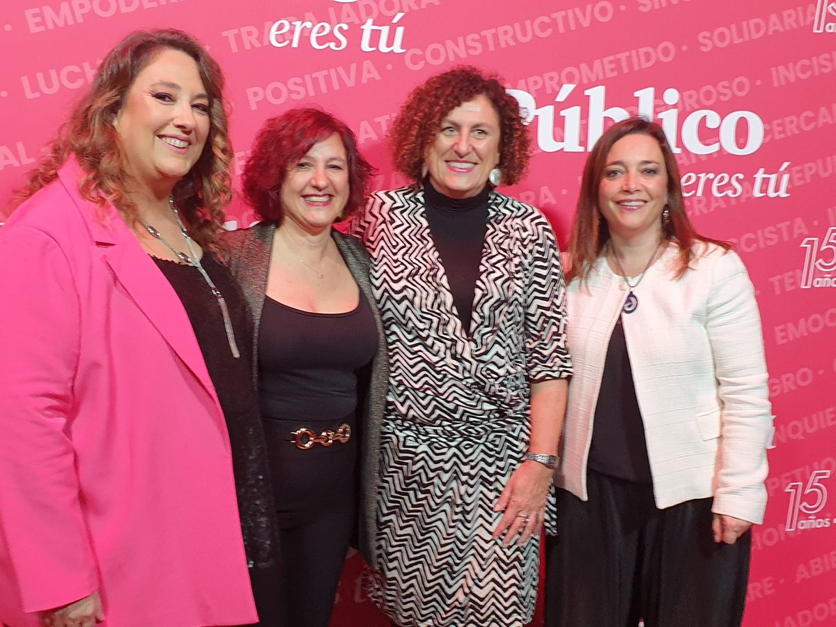PatiVazquez_'s tweet photo. Bien por el diario Público. No solo por celebrar sus 15 años de vida sino por tener a @Virginiapalonso y a @estherrebollo  como directoras, una excepción en un sector donde las mujeres son un 25 por ciento de los cargos directivos aunque son mayoría en las redacciones. https://t.co/7xBgkRbOYu