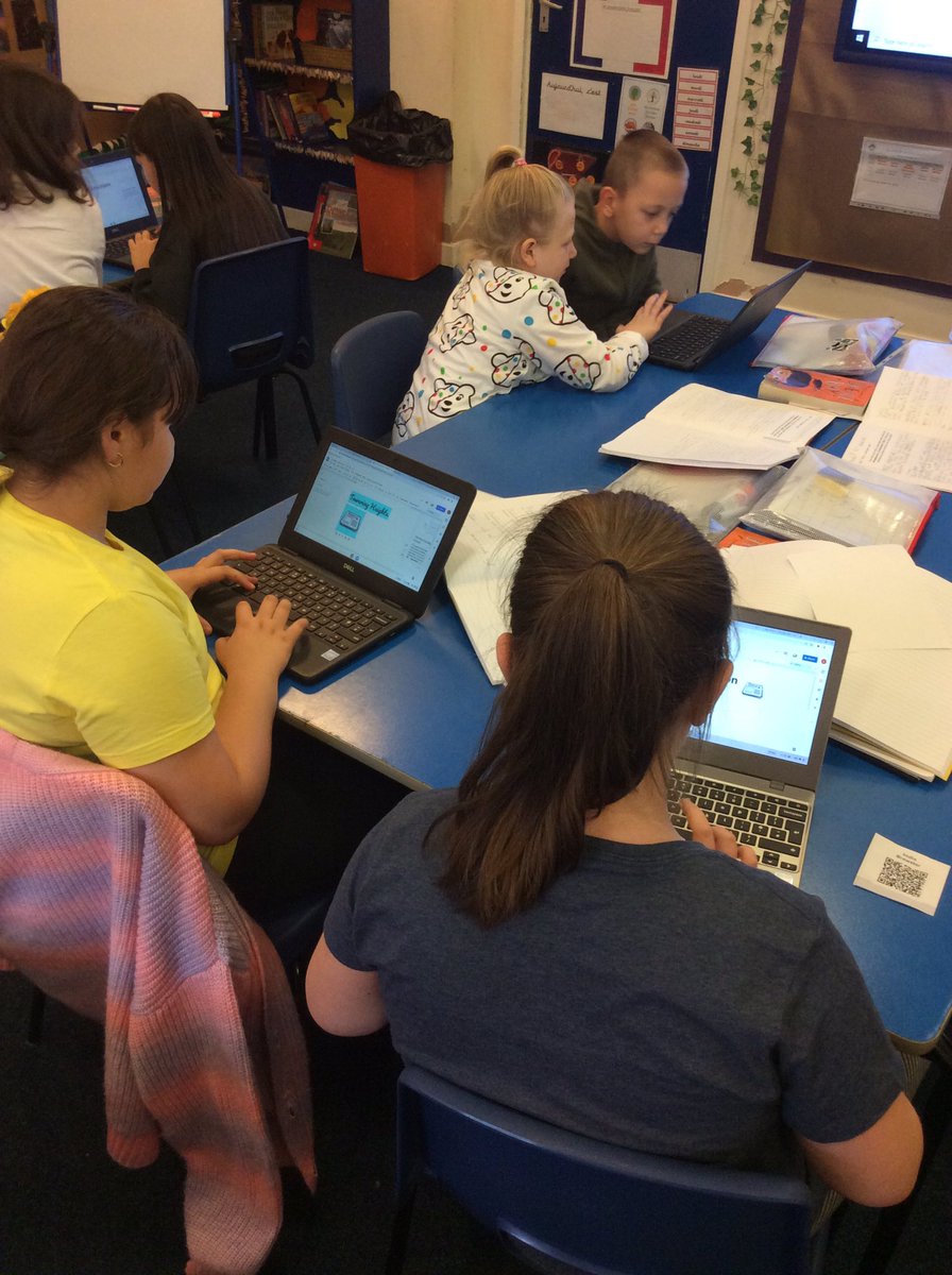 MrB_TheMill's tweet photo. Digitally producing our Newspaper Reports from our Extended Write #ASAComputing #ASAWriting https://t.co/yLQSVwD5ha
