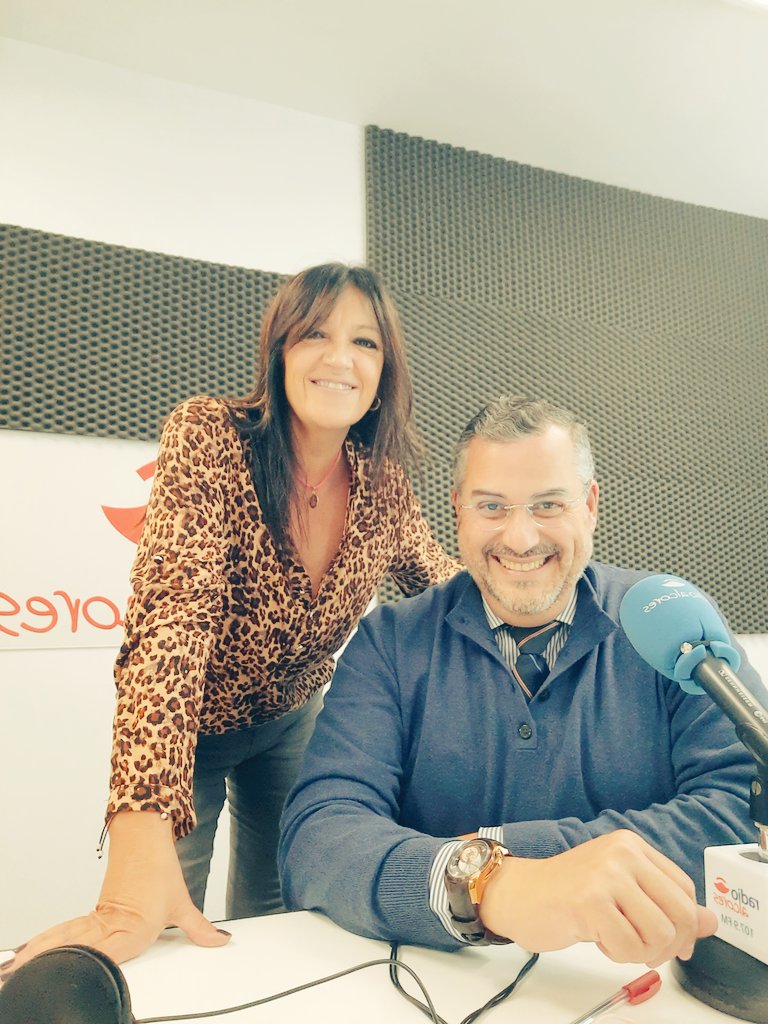 AbogadosAdriano's tweet photo. Hoy viernes, en el programa "Leyes y Derecho", nuestro CEO @JulioGEscobar abordará el tema de los peligros de las #RedesSociales y el #derecholibertadexpresion frente al #derechoalhonor .Para oír en directo https://t.co/SjbBAanGW3 a las 11.30 horas, con Manuela de los Santos. https://t.co/DgahDO1URb