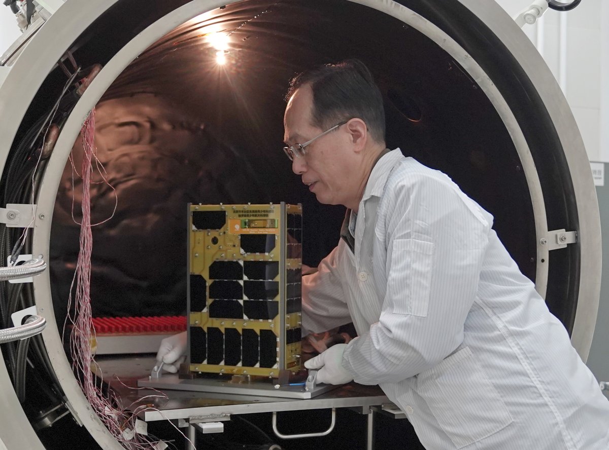 Michael Chen tweet media