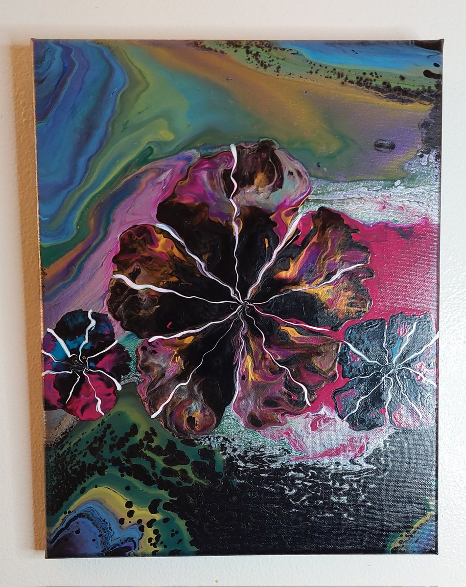johnniejae's tweet photo. I am also going to be adding new art to my shop tomorrow. Here's a sneak peak at one of the pieces that will drop in the morning. You can shop my art at 
https://t.co/8aExicJnvI https://t.co/YTqF5FbDTy