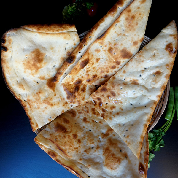 SpiceIndiaCZ's tweet photo. BUTTER NAN
Buttery Indian bread, baked in a Tandoor oven.
Book table now - https://t.co/lLL9OzA2kc
#butternan #SpiceIndia https://t.co/5wr5ywBZ4G