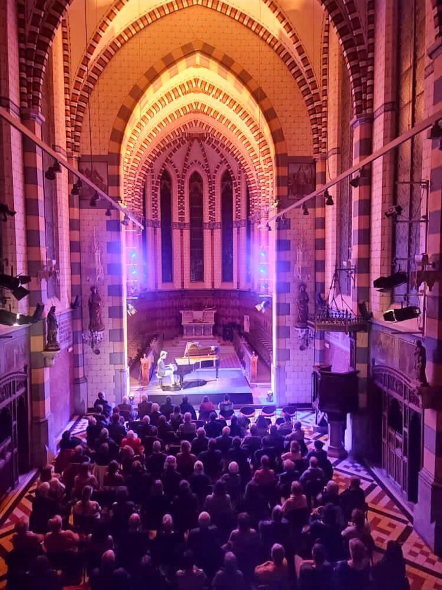 Quite the extraordinary setting for yesterday’s concert 🤩 #photography in CC Het Gasthuis <a href="/StadAarschot/">Stad Aarschot</a> #belgium - Next concerts: J.S. Bach's Well-tempered Keyboard (Book I) - 20/11 @ Slotconcerten #zeist &amp; 25/11 <a href="/BijAndreas/">Bij Andreas</a> #naarden #netherlands ... See julienlibeer.net/calendar/
