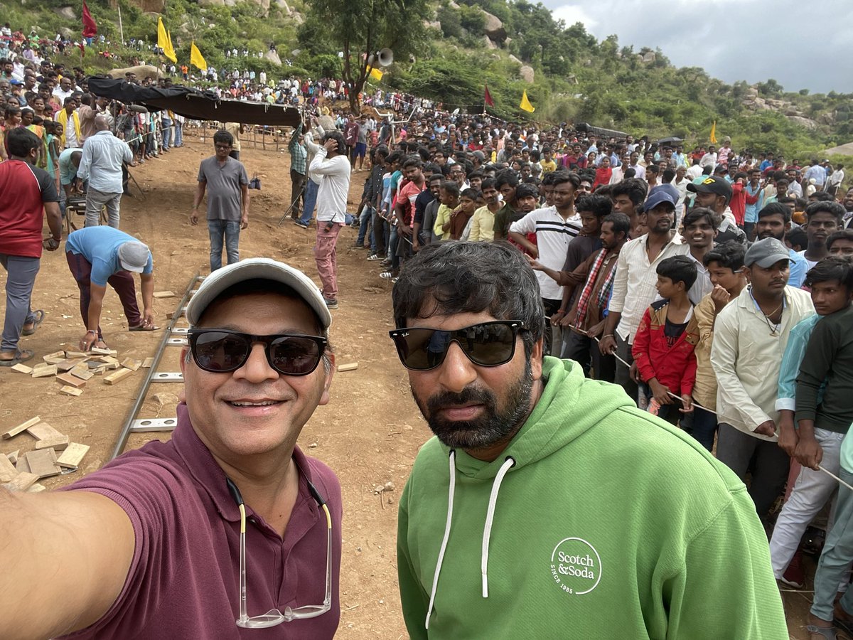 RishiPunjabi5's tweet photo. #brotherinarms #VeeraSimhaReddy @megopichand #rishipunjabi #cinematographer #funonsets https://t.co/iNuDYzLU89