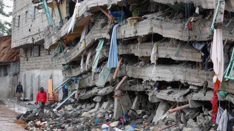 AfyaBora_Ke's tweet photo. The increasing incidents of buildings under construction collapsing and killing workers and passers-by is a crisis that has not been given the urgent attention it deserves. 

#MtaaniKe | Rachel Ruto | Malaya | Fear Women | Kitengela | Martha Karua | Fatuma Gedi https://t.co/olUjrHfizU