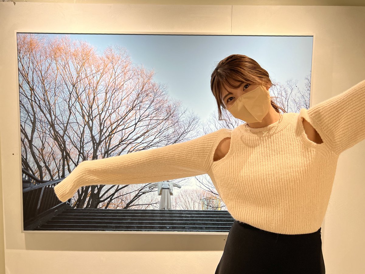 aika_circle's tweet photo. お知らせ！

11月20日(日)12:00〜14:00
原宿 atelier Yで在廊します🌹

新宿を観に行ったけど原宿はまだという方は
本当にラストチャンスです…！
ぜひきてもらえたら嬉しいです！！（山岸）
#山岸逢花写真集 #縁_circle_ https://t.co/3Iqlv0WUYQ