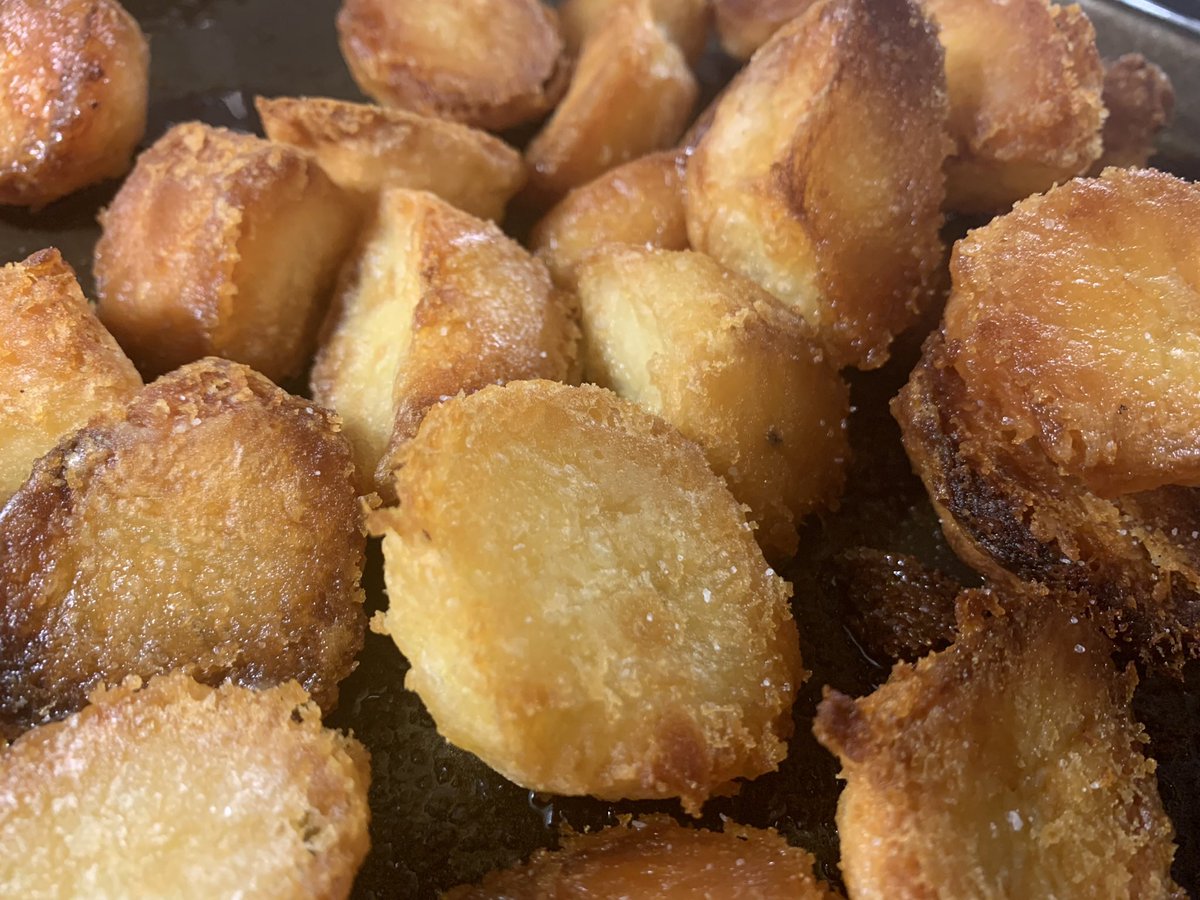 I’m not particularly active on any social media platforms, but this does feel like the middle of the end. 

Let’s see… but do feel free to catch me on Instagram for sporadic updates on Houdini triumphs/frustrations, cats, and roast potatoes.

Instagram.com/mattfrodsham