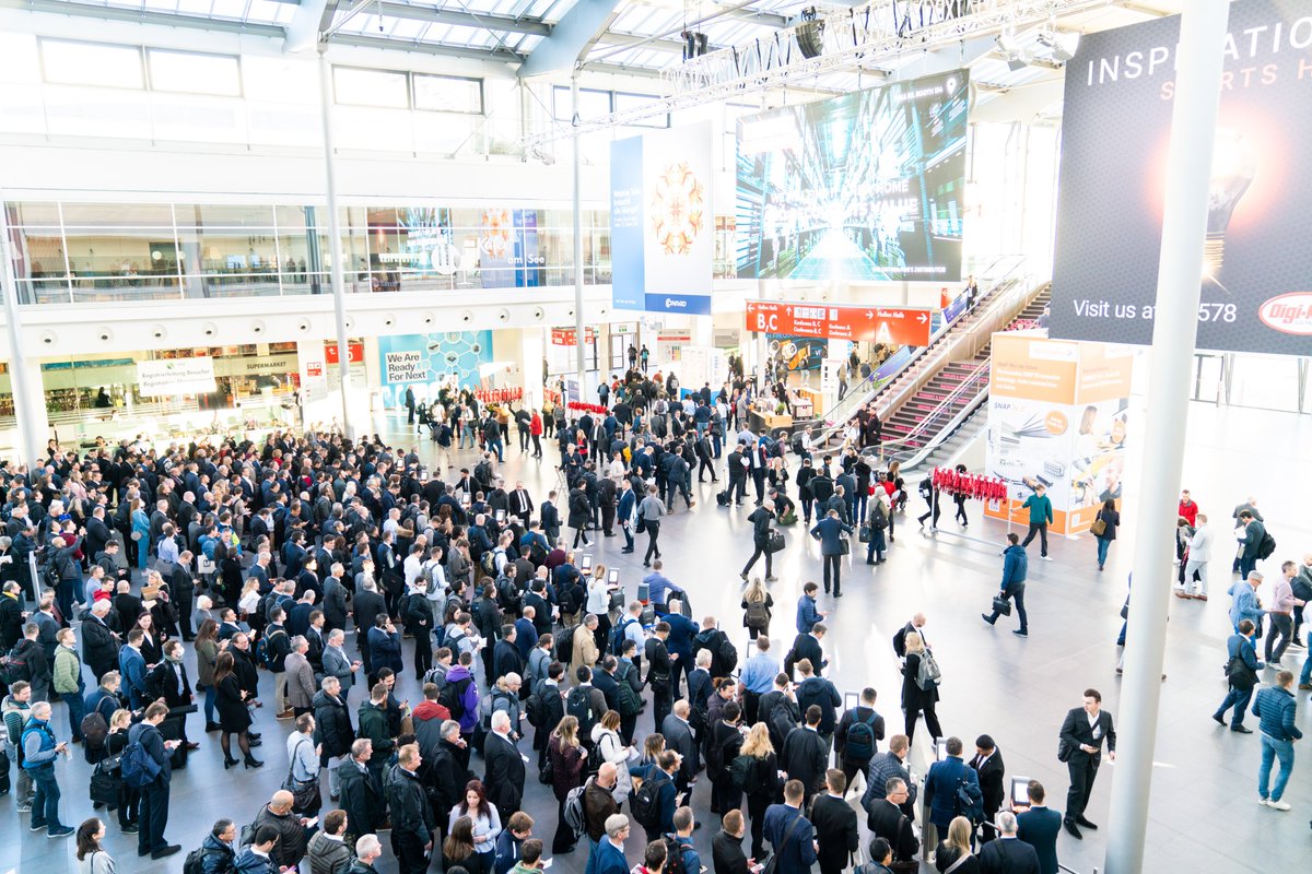 electronicaFair's tweet image. How can it already be the last day at #electronicaFair 2022? Todays&apos;s highlights:
➡️At 09:30 am CET, students will pitch their innovative products in Hall B5. The COSIMA award ceremony follows at 11:30 am CET.
➡️In Hall B4, the Fast Forward winners will be announced at 11 am CET.