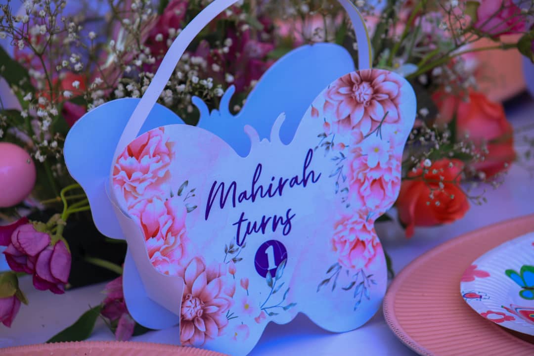 MikoloUg's tweet photo. Mahirah turned 1 and #PartyStudio were part of the party with this awesome setup🌸🌹

#PartyStudio📲0706642869 &amp; 0771297100 https://t.co/BgXrL5SwUA