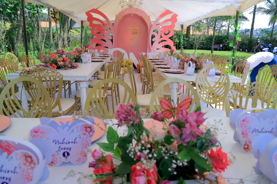 MikoloUg's tweet photo. Mahirah turned 1 and #PartyStudio were part of the party with this awesome setup🌸🌹

#PartyStudio📲0706642869 &amp; 0771297100 https://t.co/BgXrL5SwUA
