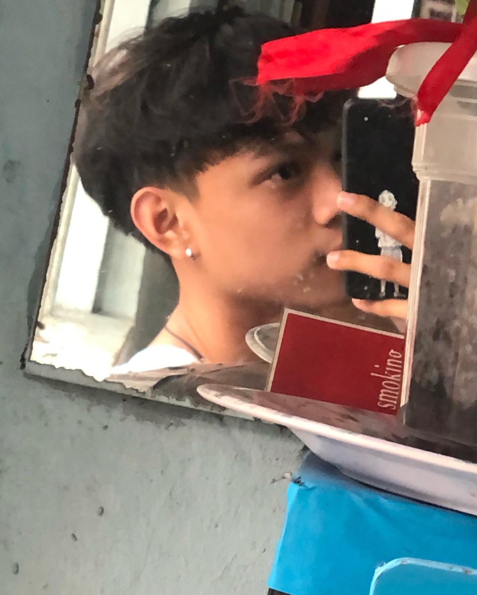 jollibeww's tweet photo. happy 23rd motmot mga mahal kong rosas!🤍 #rocelfieday https://t.co/J62Xh7anAs