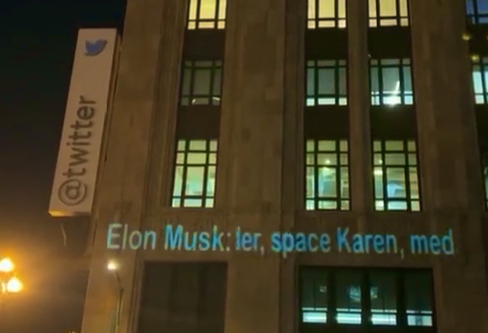 CTRLZ_lemag's tweet photo. "Space Karen" 👹 https://t.co/hvH8RtpgHN