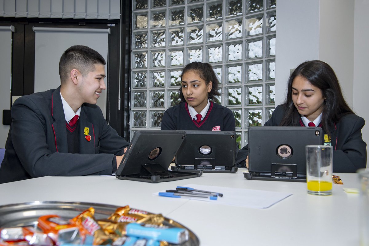 PleckgateHigh's tweet photo. Seven schools in the Education Partnership Trust (EPT) came together to produce an Anti-Bullying Charter during Anti-Bullying Week.

Pleckgate’s Anti-Bullying Ambassadors facilitated the event which included @Head_CoalClough  @HeightsBurnley @Eden_School1 @Burnley_High @ACSpurple https://t.co/VzTSDNywbo