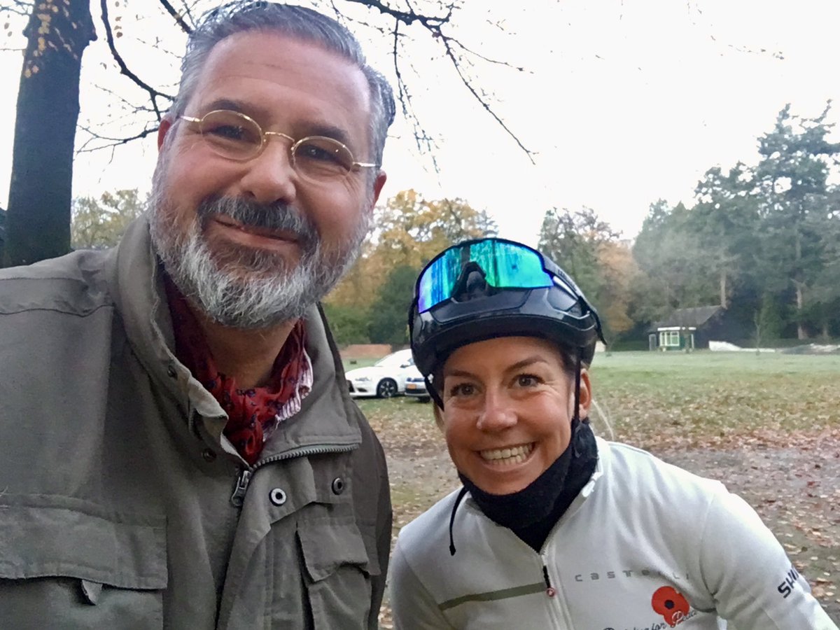 Vandaag vanuit ⁦<a href="/MuseumHuisDoorn/">Museum Huis Doorn</a>⁩ een klein stukje met ⁦<a href="/BelledeGast/">Belle de Gast</a>⁩ meegefietst met #PedalingforPeace richting #Ieper Prachtig initiatief om aandacht voor #vrede te vragen ⁦<a href="/PSUtrecht/">Provinciale Staten Utrecht</a>⁩ ⁦<a href="/gem_heuvelrug/">Utrechtse Heuvelrug</a>⁩ #fietsen #cultuur #sport #geschiedenis #betekenisvol