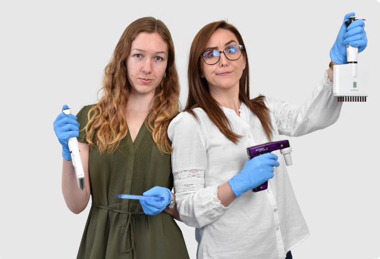 AlitheaGenomics's tweet photo. Running a large number of RNA-seq experiments can look different from this! One single tube is all you need π¨βπ¬
Meet some of the Alithea Genomics team π
πMarine ensures continuous improvements never end, while πAndreia is ready to help you with your #brbseq journey!
#brbseq https://t.co/mcEGq9RuLz