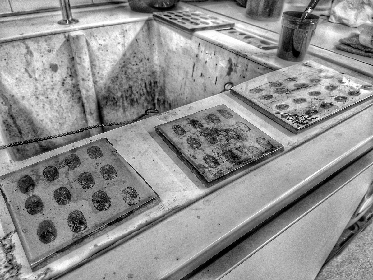 One more day... practice/demonstration of the effectiveness of PS in the bloody print development 🧐

#POSME #fingerprint