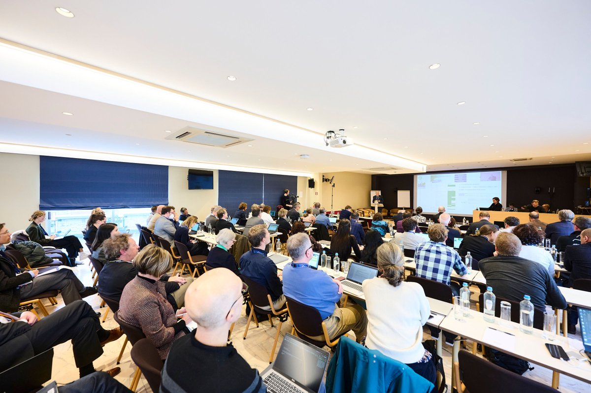 CopernicusLand's tweet image. Yesterday we all met in Brussels and online to share experience and to learn more about the #CLMS products and their potential! 

Are you with us today?! 

Second day of the #CopernicusLandUserEvent 📢