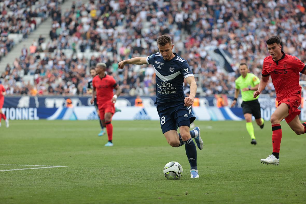 girondins's tweet photo. Joyeux anniversaire @Remioud ! 🎂

Le joueur bordelais actuellement en prêt à Lecce fête aujourd'hui ses 2⃣6⃣ ans. https://t.co/1MJbG55MiJ