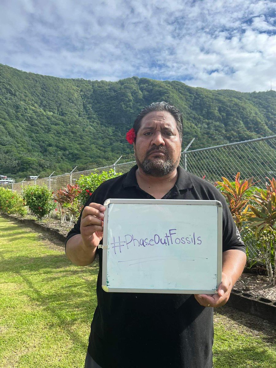 350Pacific's tweet photo. Solidarity from American Samoa ✊🏽🌎❤️
Joining Pacific people across the region calling for #PhaseOutFossils at #COP27 #FossilFuelTreaty #PhaseOutFossilFuels https://t.co/Geq5fUTE35