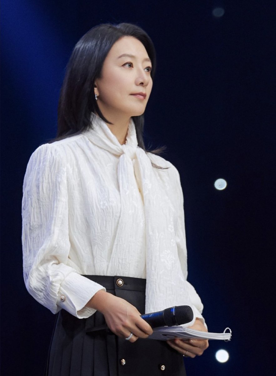 김희애 Kim Hee-Ae’s Gallery tweet media