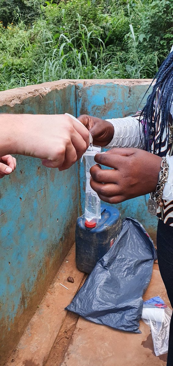 hydro_corsica's tweet photo. Déjà 5 jours d'enquêtes et de prélèvements d'💧 à #Akonolinga #Cameroun et déjà plein de résultats sur la qualité de  l'#eau potable et les #maladies #hydriques!
@cfaunivcorse @UnivCorse @UBuea @UnivDouala @ird_fr @FRauCameroun 
#ohwaschool #hydrogéologie #OneHealth https://t.co/tF5m5PuL9I