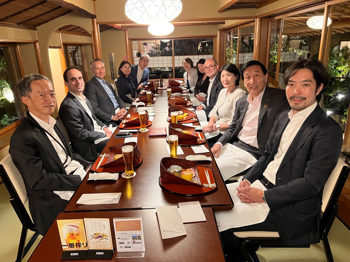 thomasbuberl's tweet photo. Deepest gratitude to @SYasubuchi and his teams for their warm welcome in #Tokyo for three days and our discussions on the future of @AXA Japan during the Town Hall Meeting. I know I can count on you. Thank you! https://t.co/7hJZS8kqjw