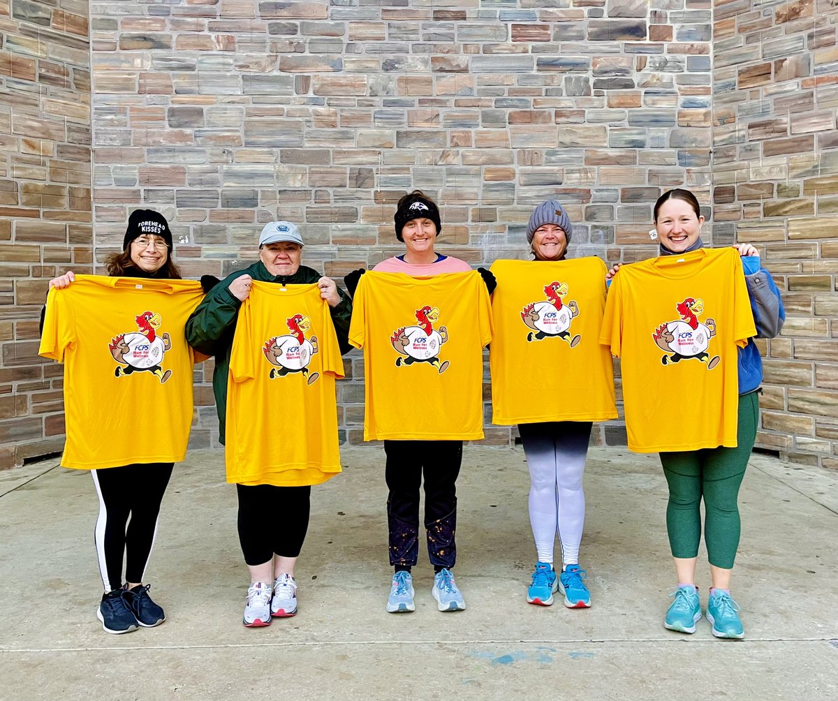 Check out our Desk to 5k group sporting their Turkey Trot shirts for their upcoming 5k run. They've been working hard training for the Frederick Turkey Trot on Thursday, November 24. 🦃 🏃🏻‍♀️ #FCPSRunForWellness #FCPSWellness #TurkeyTrot #FrederickTurkeyTrot