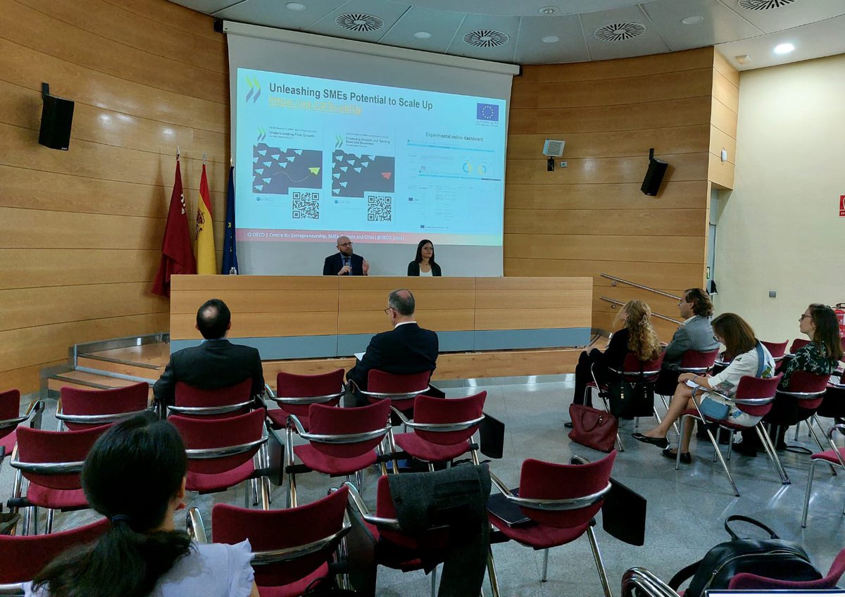 Alexander Lembcke, from <a href="/OECD/">OECD ➡️ Better Policies for Better Lives</a>, “in Europe we do not have a common definition of scaling up”💬

Scaling up is not just about growth and turnover, but also changes in the way you work!

#scaleup #finalconference