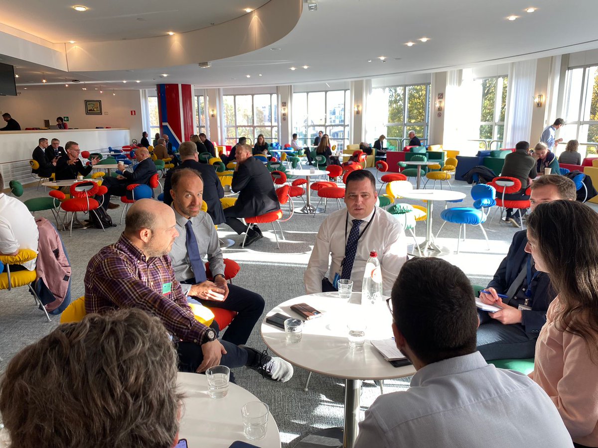 14-18.11.22 στα πλαίσια του σχεδίου Erasmus+ KA1 "Ενδυνάμωση εκπαιδευτών ενηλίκων που υποστηρίζουν οικογενειακούς φροντιστές" επισκεφτήκαμε τους οργανισμούς <a href="/Eurocarers_info/">Eurocarers</a> <a href="/BelBrainCouncil/">Belgian Brain Council</a> <a href="/SimilesBrussels/">Similes Brussels</a> <a href="/EASPD_Brussels/">EASPD</a> και τους ευρωβουλευτές <a href="/Kympouropoulos/">S. Kympouropoulos</a> <a href="/TomasZdechovsky/">Tomáš Zdechovský</a>