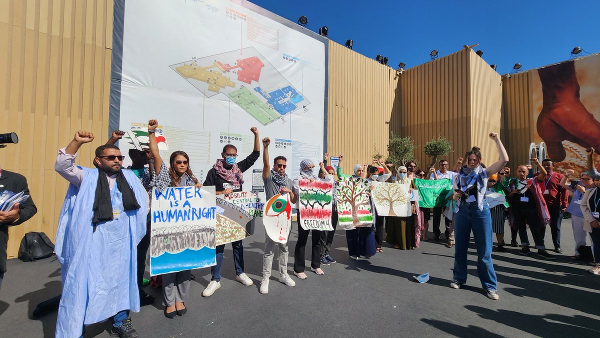 adrien4ej's tweet image. This morning on the last day of #COP27 Palestinian activists and allies hold an action in solidarity w/peoples of Palestine, despite not being able to name specific countries. There is no #ClimateJustice w/out #HumanRights. "From the river to the sea all our people will be free!"