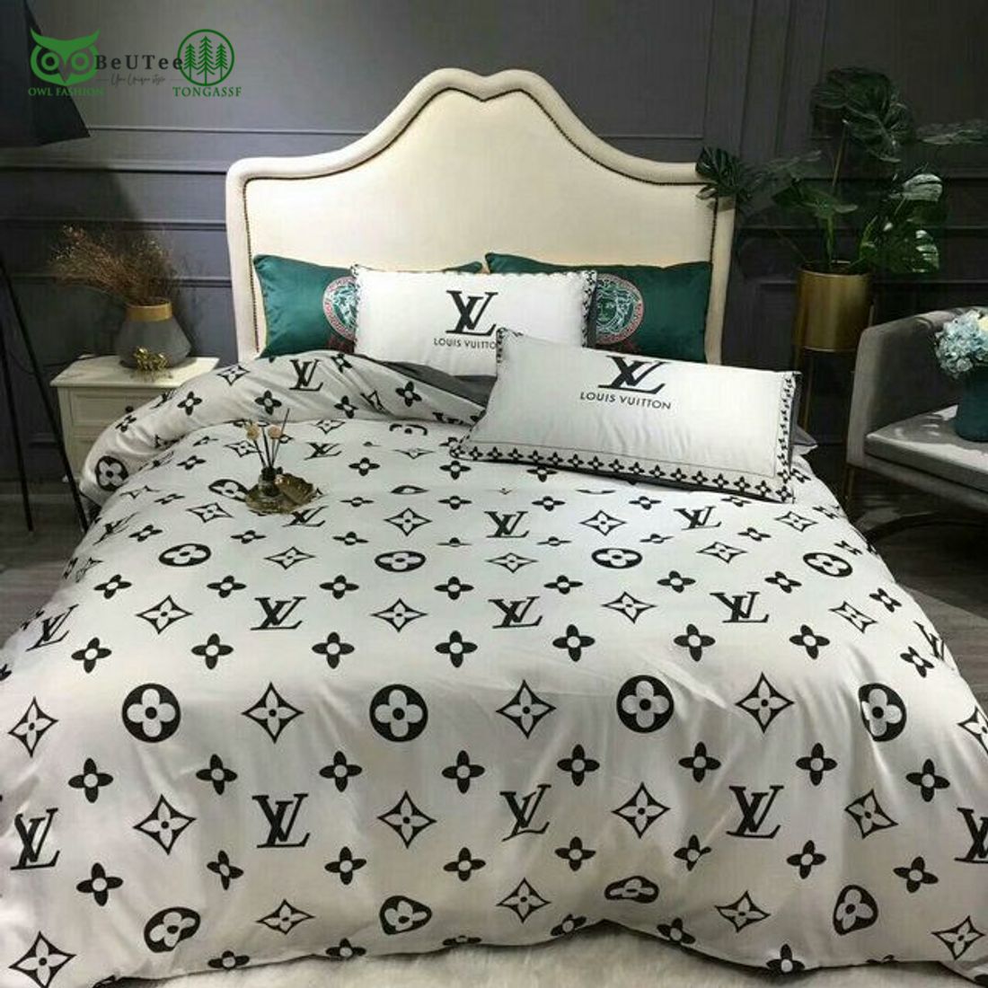 Tongassf on X: 🔥SPECIAL🔥 ⚡ LV Louis Vuitton Brand White Bedding Set  Duvet Cover ⚡ ➡️Get it now:  #tongassf  #tongassfstore #tongassffashion #beddingset #LouisVuitton   / X