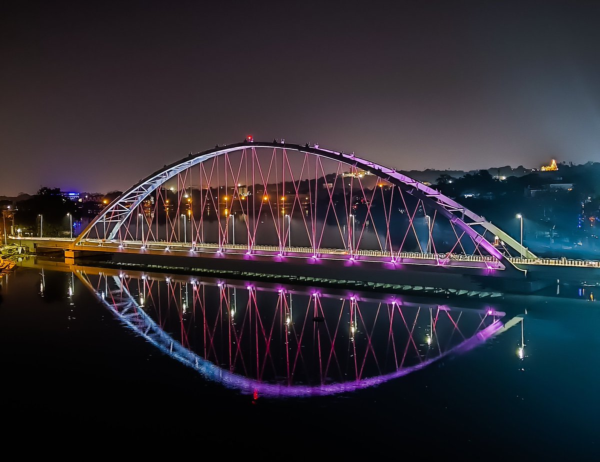 nikhil081191's tweet photo. Arch bridge
Bhopal Madhya Pradesh
#Bhopal #mptourism #nature #NaturePhotography #photography #reflection #bbcearth #OnePlus #IncredibleIndia #beautiful #view https://t.co/zgGEVBwIwL