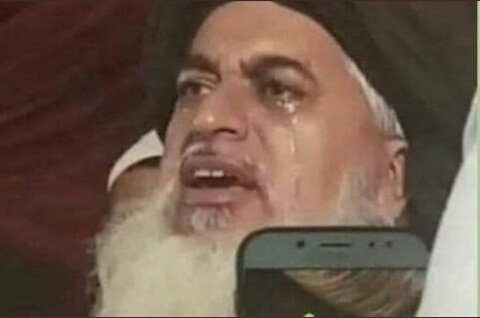 KhakpayM's tweet photo. اے عشق تِرے صَدقے جلنے سے چُھٹے سَستے
 جو آگ بجھا دے گی وہ آگ لگائی ہے😭😭 https://t.co/JWywKLi0qE
