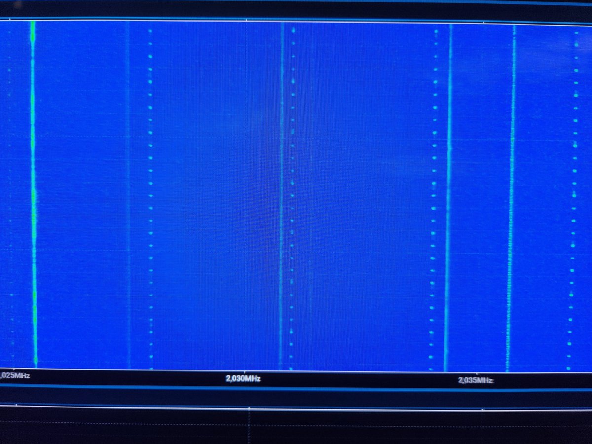 Aaronia_AG's tweet image. 1, 2 or 3?
Who might generate this illegal wide band transmitter at the #electronica2022 ? 🤔😉
#aaronia #BundesNetzagentur #bnetza