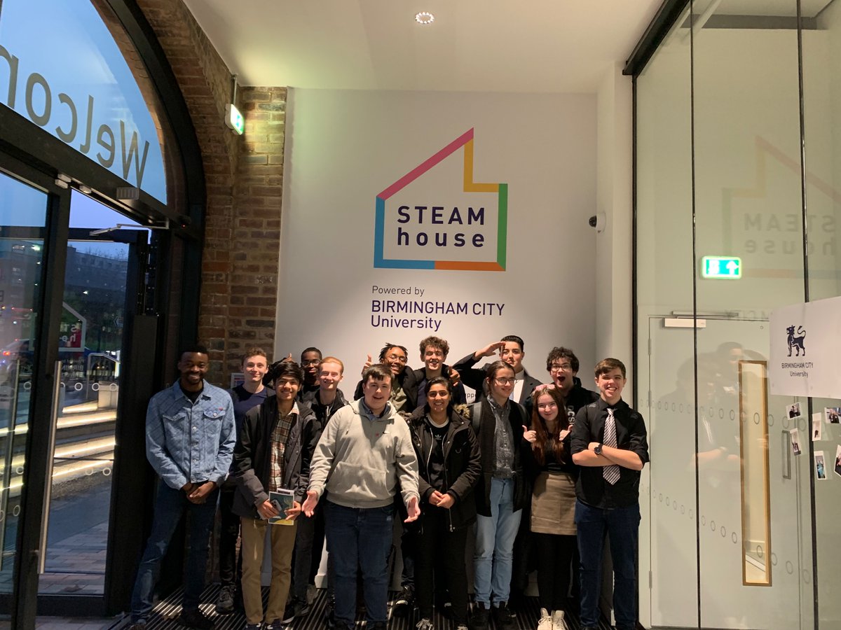DigiINnovators's tweet photo. We had a brilliant day at @GBSLEPβs #BYB2022 β‘οΈ
The team attended the AGM and masterclasses throughout the day whilst students on the #DISkillsProgramme got stuck into some speed networking, and even had a tour of the new @STEAMhouseUK facilities π https://t.co/ERfjUXW2Ug