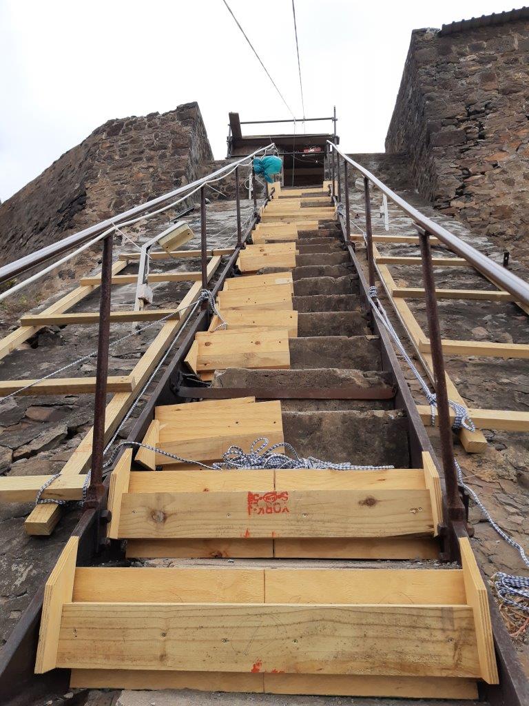 UKSHHeritage's tweet photo. Thanks to a generous donation from @LordAshcroft, work on repairing Jacob's Ladder - one of the Seven Wonders of #StHelena - is well underway and expected to be completed by the end of next month. #CulturalHeritage @sthelenatourism #uniquesthelena https://t.co/BxI3TJNl6B