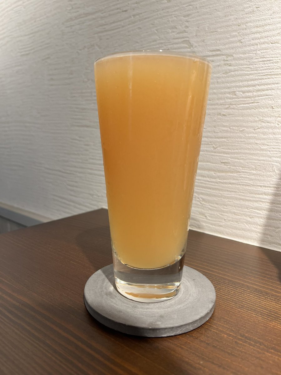 beerfan_biber's tweet photo. Sloth Houseでさっそくスペシャルミックス。
#SlothHouse
#fruitstories https://t.co/aot6JlIWBD