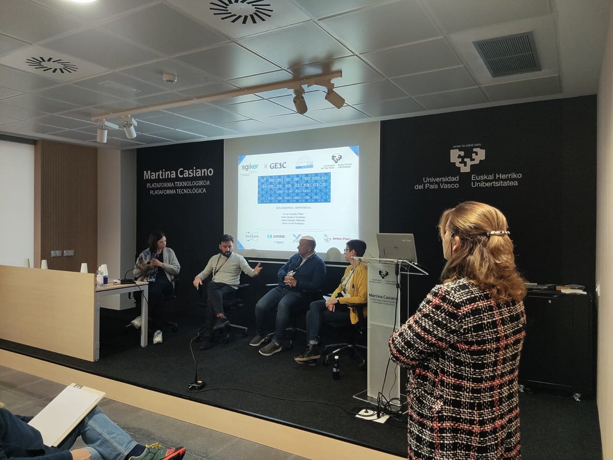 La mesa redonda de personal técnico en Difracción de Rayos X ha sido  interesante, con proyectos futuros para desarrollar.
#5REU2022RX