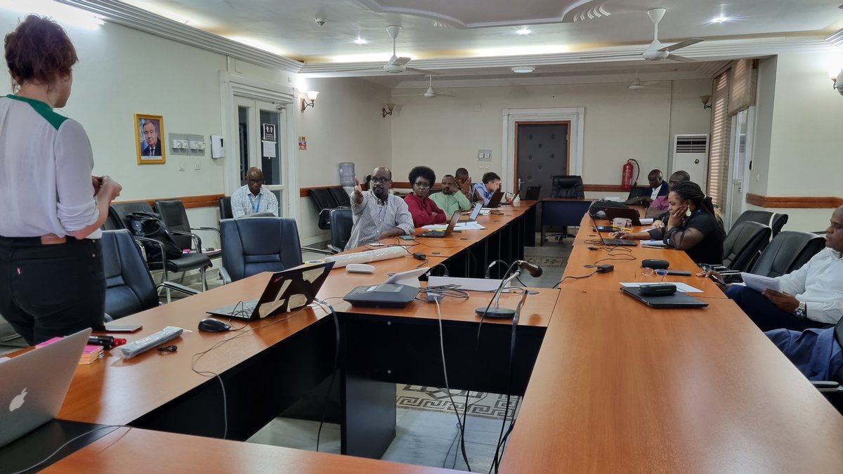 UNHCRNiger's tweet photo. Ce 1⃣7⃣ 1⃣1⃣ 2⃣0⃣2⃣2⃣, un atelier interne du #HCR sur la protection sociale a été organisé à #Niamey 🇳🇪 avec pour but d’identifier les opportunités et des points d’actions spécifiques pour appuyer l’accès à la #protectionsociale aux personnes en situation de déplacement forcé. https://t.co/uFJTrmh9y9