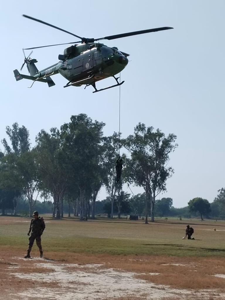 pro_defence's tweet photo. #VajraCorps #DefendersofPunjab #ExerciseDhruvShakti #GoldenArrowDivision #BarkiBrigade conducted training exercise with Advance Light Helicopters #ArmyAviationCorps for #HeliborneOperations to hone their tactical skills &amp; operational preparedness.
@SpokespersonMoD @adgpi https://t.co/NAWZZKEE4m