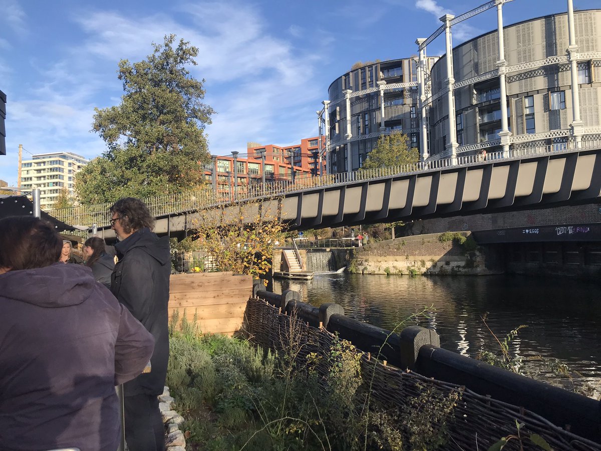Mike_Pratt_NWT's tweet photo. Taking in the nature of London talking rewilding lives and people and nature @WildLondon Camley St. Sampling Inspirational wild city stuff we want to bring to Newcastle. @NorthWildlife @annereece @WildlifeTrusts https://t.co/npEI2mmAeJ