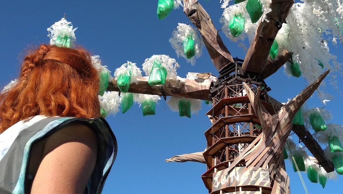 bailesandlight's tweet photo. We're working to improve crew diversity across all our projects. For @GreenpeaceUK @glastonbury we hit an important milestone - only 50% of the lighting team were women.

https://t.co/8fneZSOTZ9

#genderinliveevents #gender #genderequality #diversity #lightingcrew #festivals https://t.co/3XfTAwCNHR