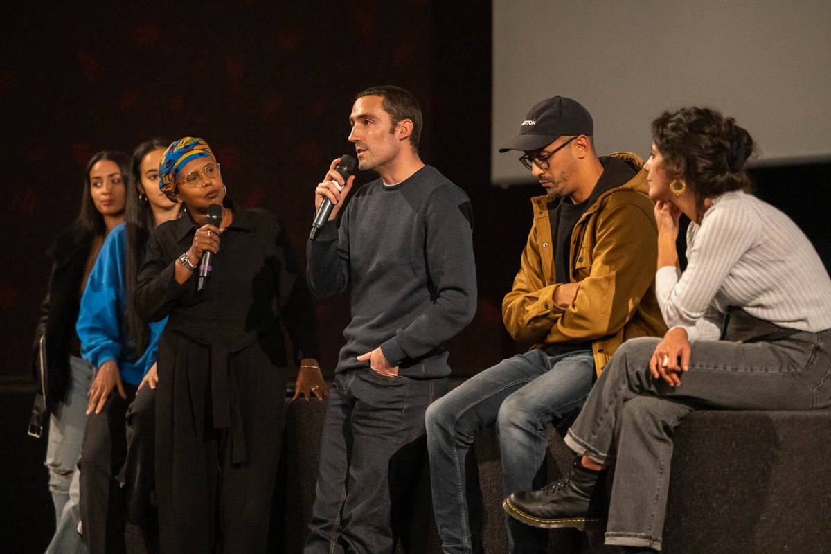 nantesfr's tweet photo. 🎬 Ce jeudi 17/11, c'était l'avant-première du documentaire "On a Toujours dit Place Centrale" produit par @Cafeprod44. Un travail de mémoire sur l'histoire du quartier Bellevue, la place Mendès-France, de sa création dans les années 60 à aujourd'hui. @3asseh @saintherblain https://t.co/YuTwKV7n41