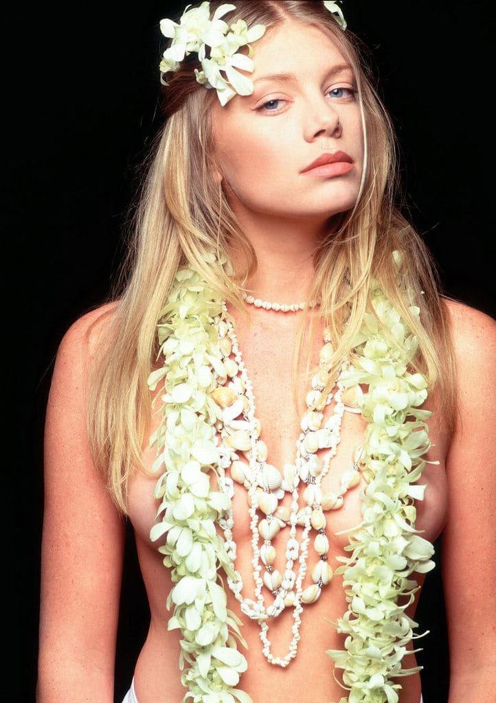 Happy Birthday to Peta Wilson      